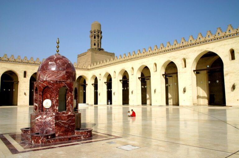 سخن تاریخ و رسمى شدن کیش اسماعیلیه و تأثیرات آن در مصر عصر فاطمى