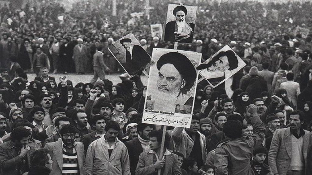 سخن تاریخ و انتشار گزارش نشست «تاریخ نگاری انقلاب اسلامی»