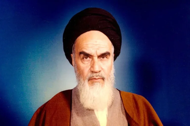 سخن تاریخ و بررسى ضرورت‏ هاى مطالعه تاریخ از دیدگاه امام خمینى (ره)