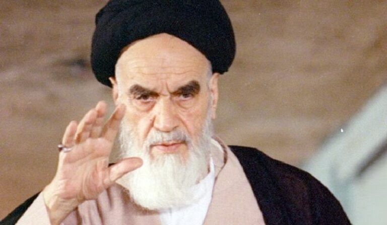 سخن تاریخ و رفتار سياسي حضرت ابراهيم، الگوي امام خميني (ره) در انقلاب اسلامي