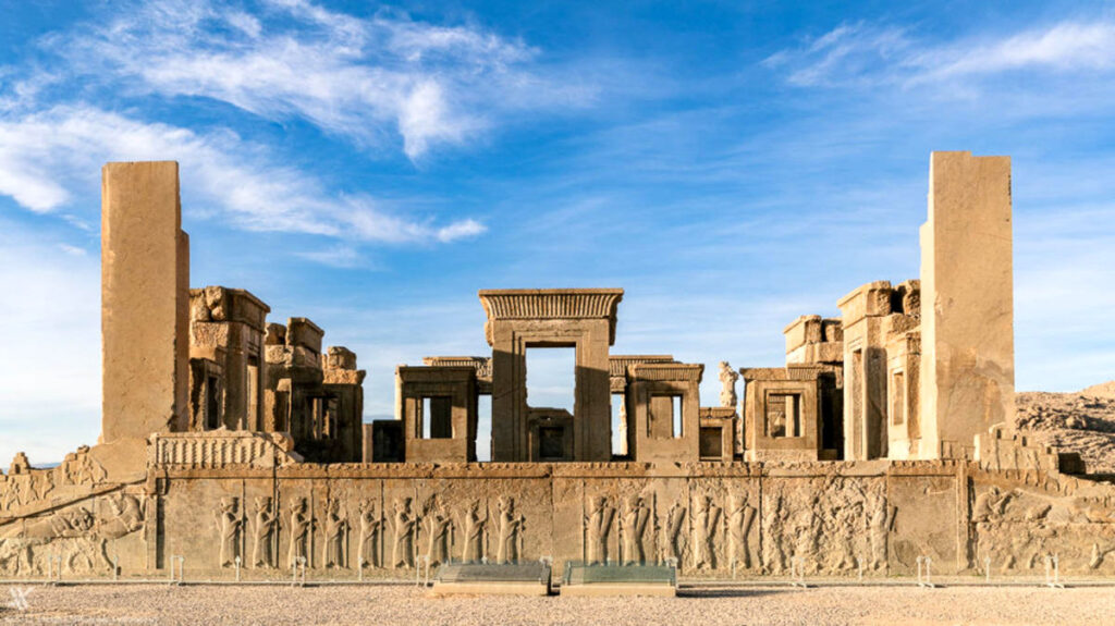 سخن تاریخ و نادیده گرفتن نقش ایرانیان در تکامل تمدن