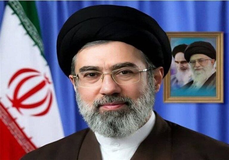 سخن تاریخ و مؤلفه‌های راهبردی، تمدنی و بین‌المللی گفتمان رهبری جدید انقلاب