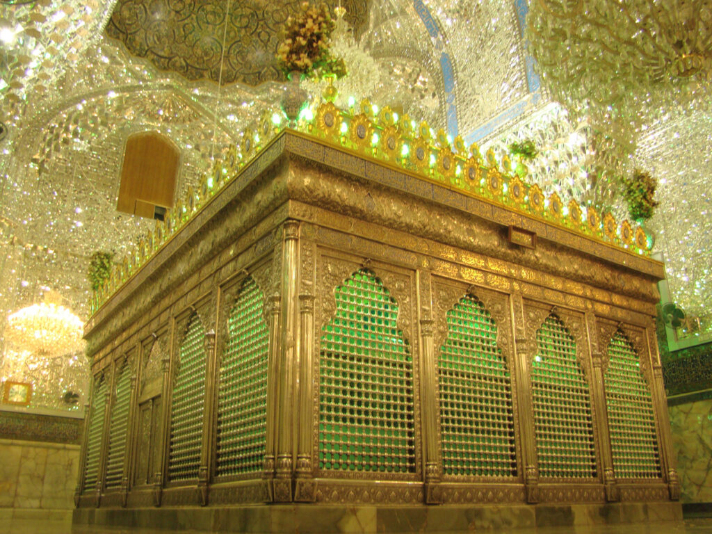 سخن تاریخ و سیر ساخت و نصب صندوق و ضریح بر مرقد امامین جوادین (علیهما السلام)